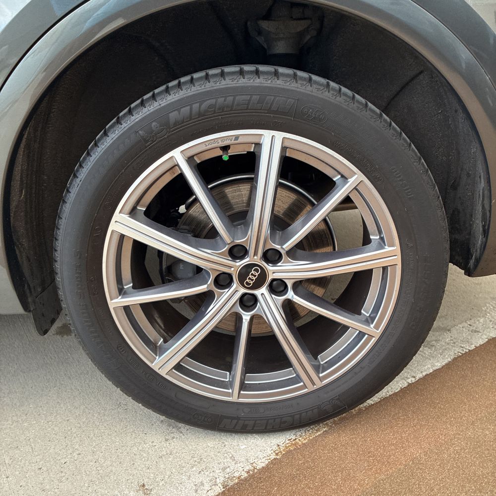 2023 Audi SQ5 Premium Plus