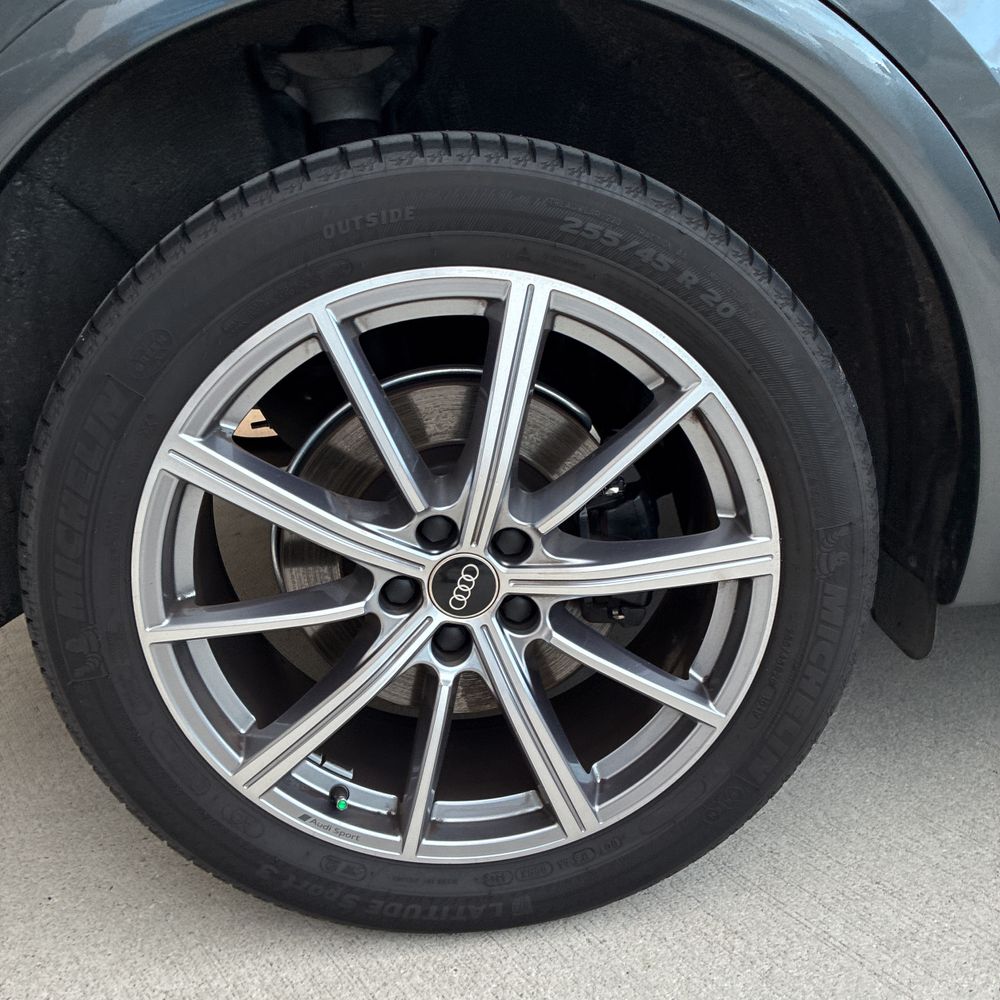 2023 Audi SQ5 Premium Plus