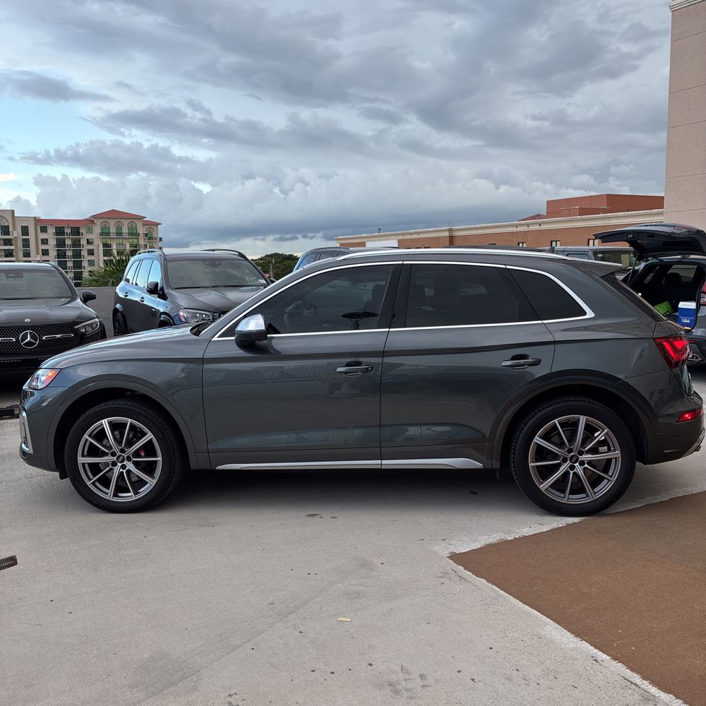 2023 Audi SQ5 Premium Plus