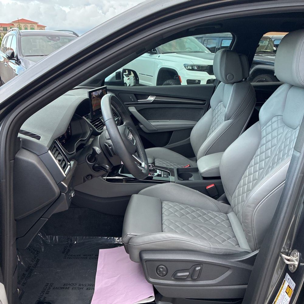 2023 Audi SQ5 Premium Plus