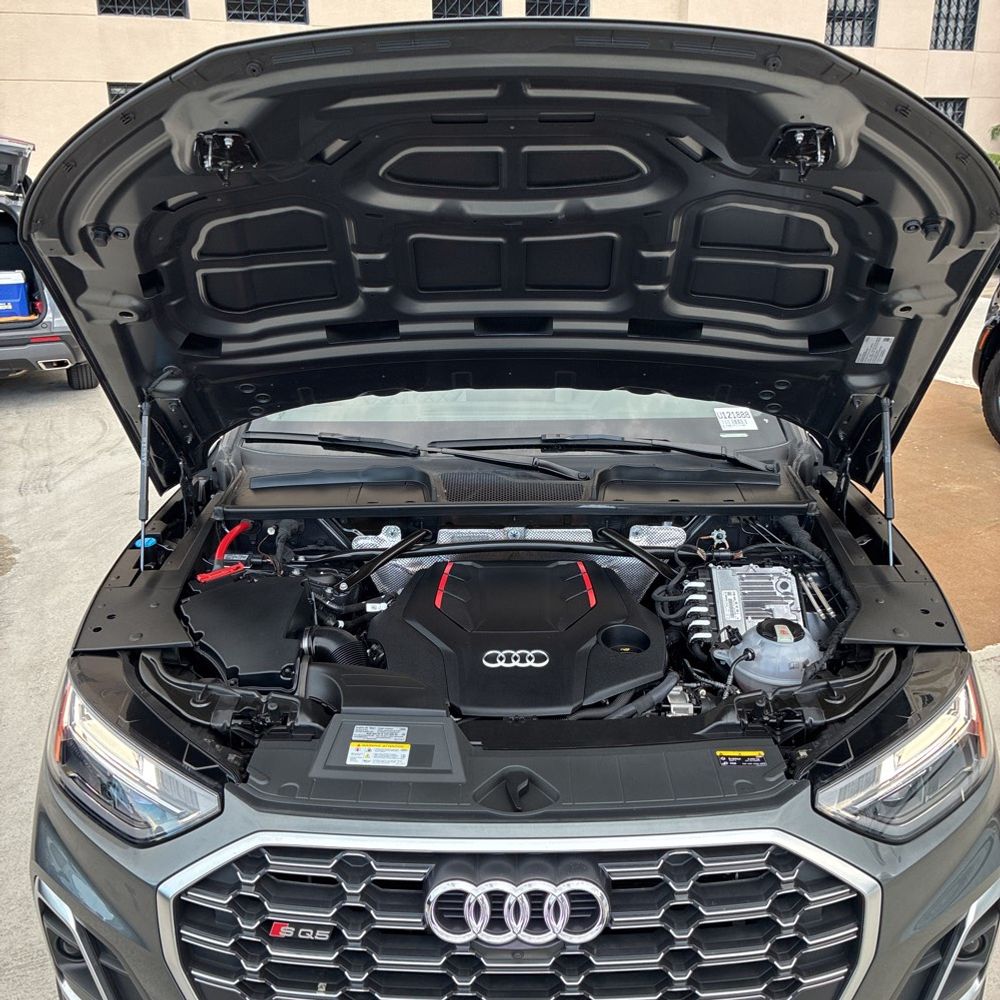 2023 Audi SQ5 Premium Plus