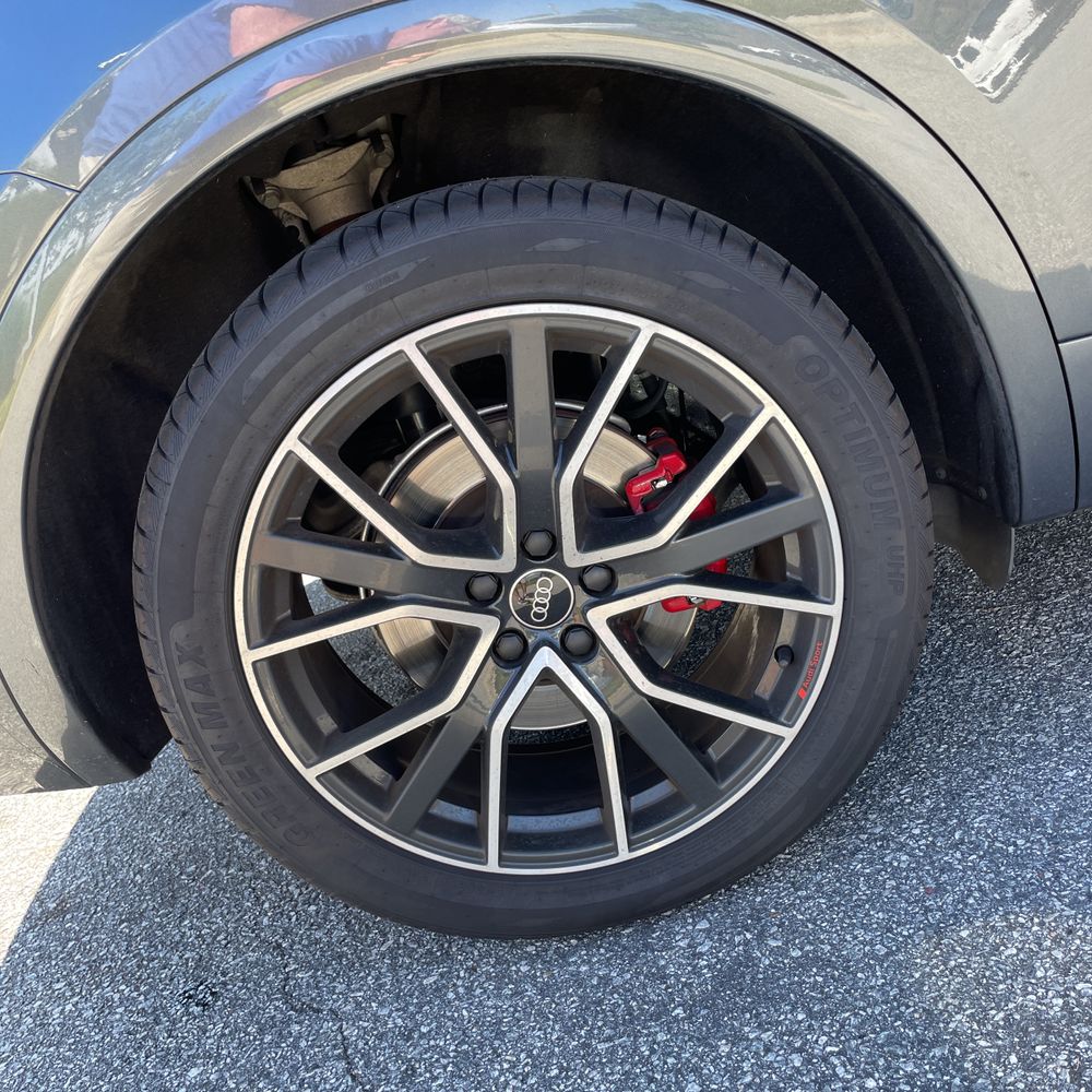 2022 Audi SQ5 Premium Plus