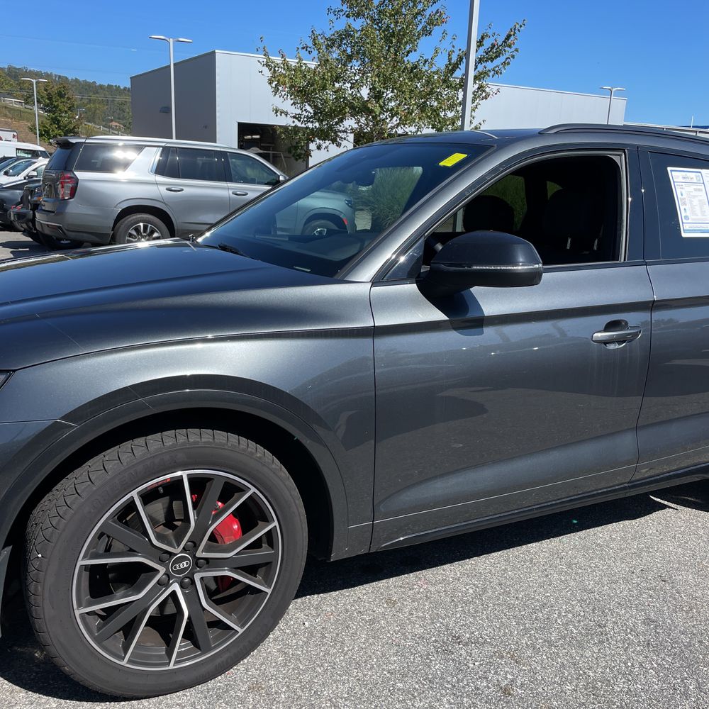 2022 Audi SQ5 Premium Plus