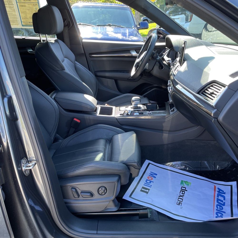 2022 Audi SQ5 Premium Plus