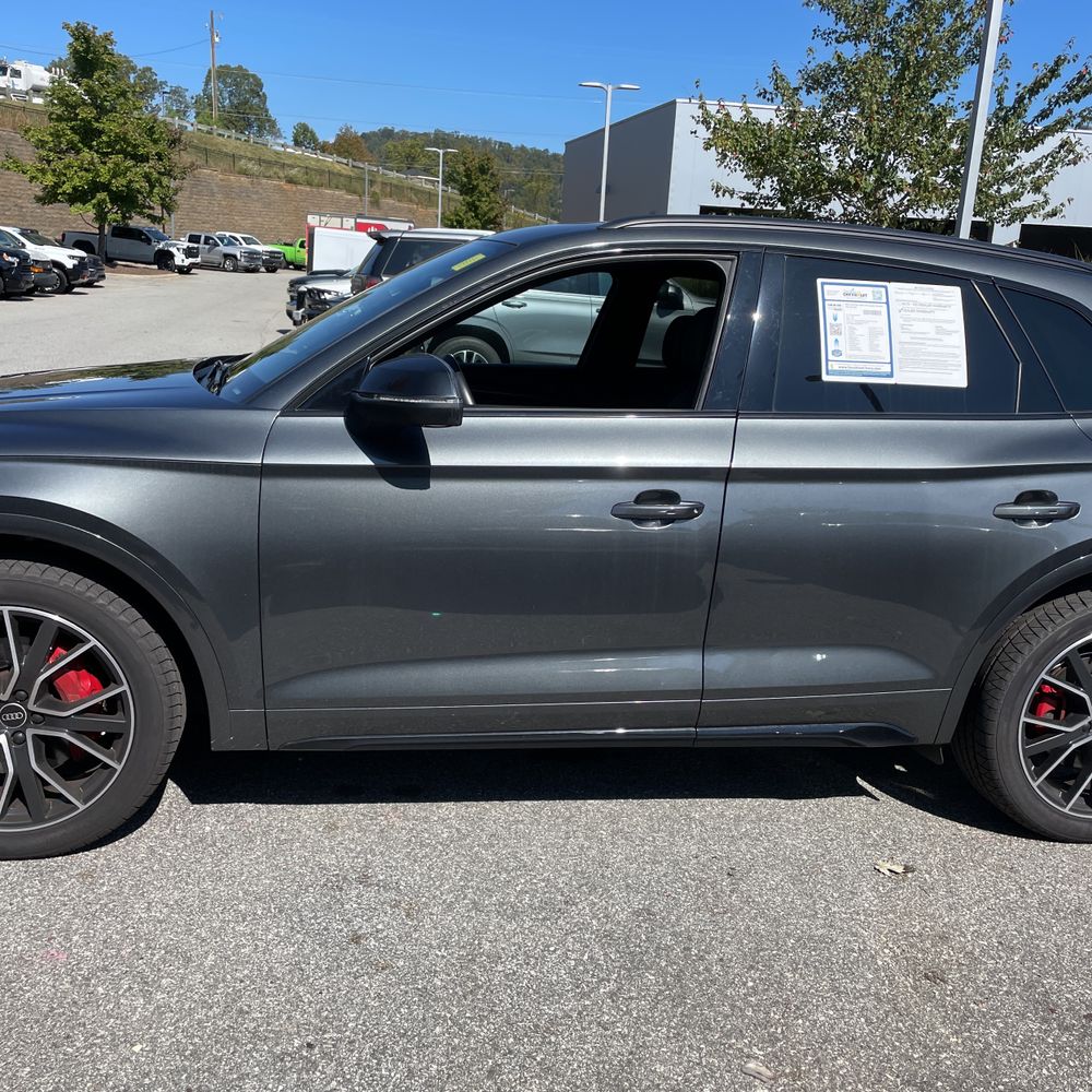 2022 Audi SQ5 Premium Plus