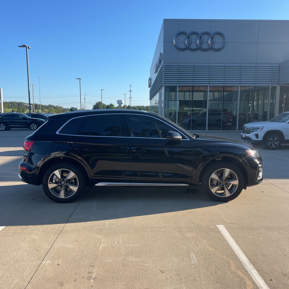 2024 Audi Q5 Premium Plus 40
