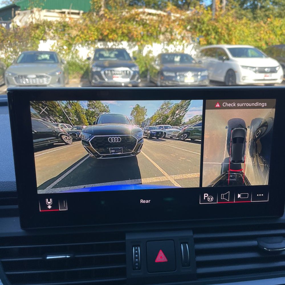 2023 Audi SQ5 Prestige