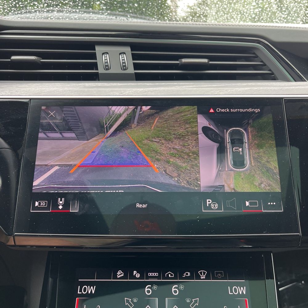 2024 Audi Q8 e-tron S-Line Pres
