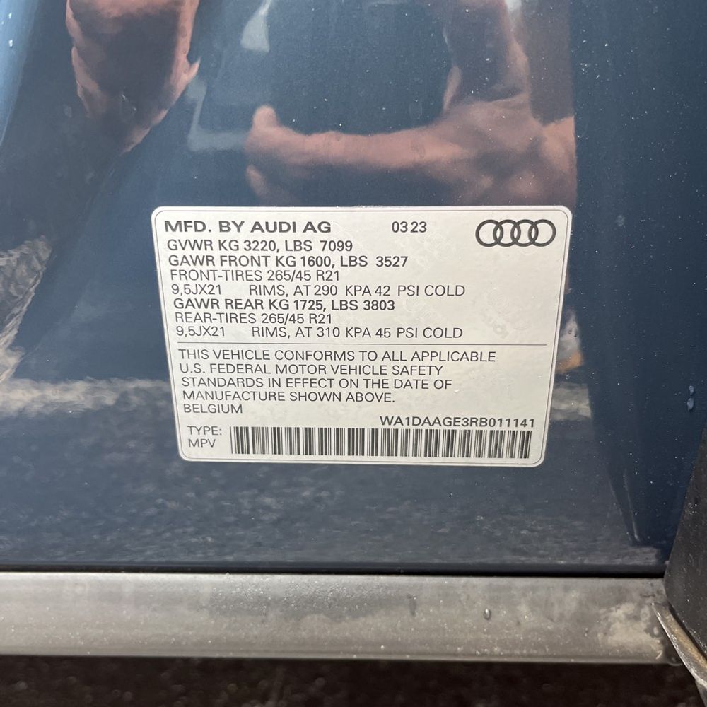 2024 Audi Q8 e-tron S-Line Pres
