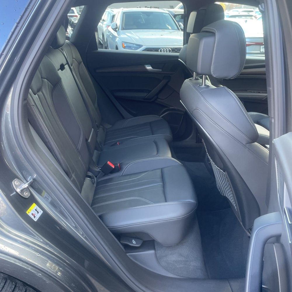 2025 Audi Q5 S-Line Prem+ 55 PHEV