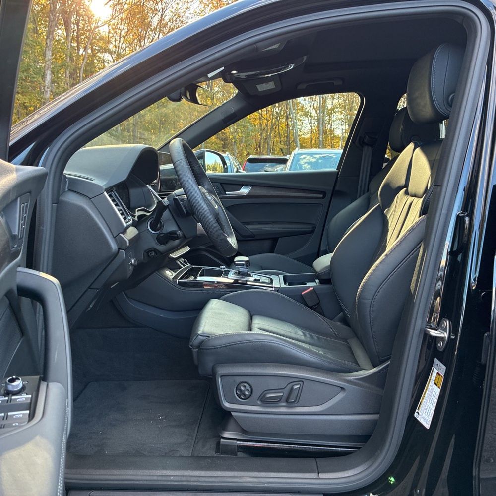 2025 Audi Q5 S-Line Prem+ 55 PHEV