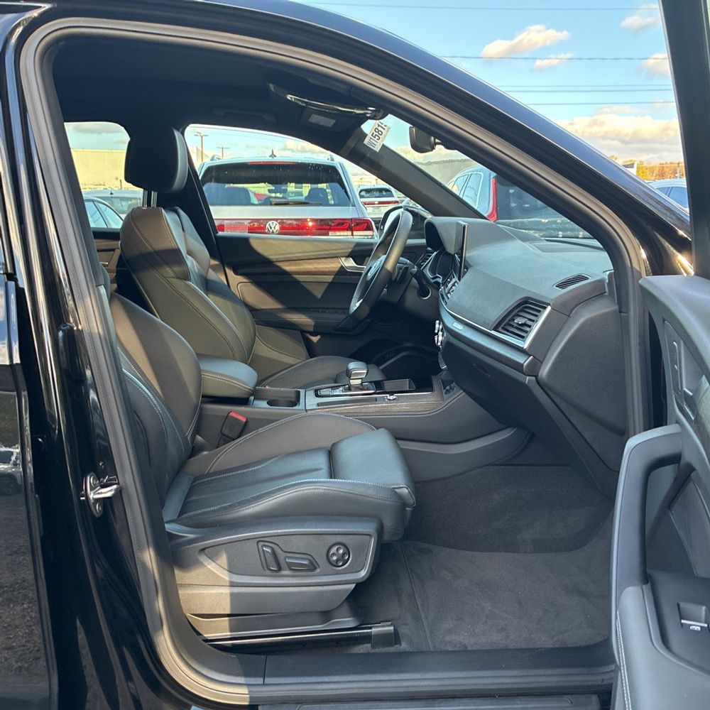 2025 Audi Q5 S-Line Prem+ 55 PHEV