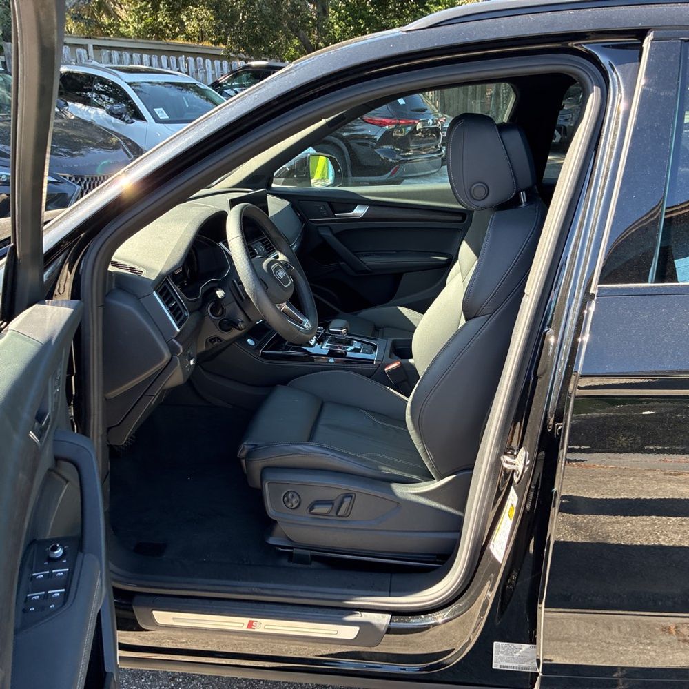 2025 Audi Q5 S-Line Prem+ 55 PHEV