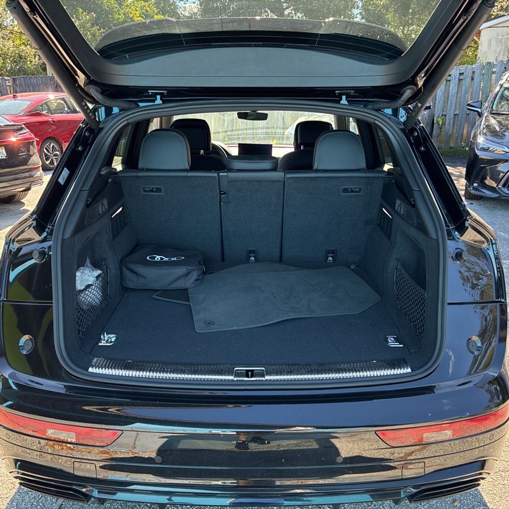 2025 Audi Q5 S-Line Prem+ 55 PHEV