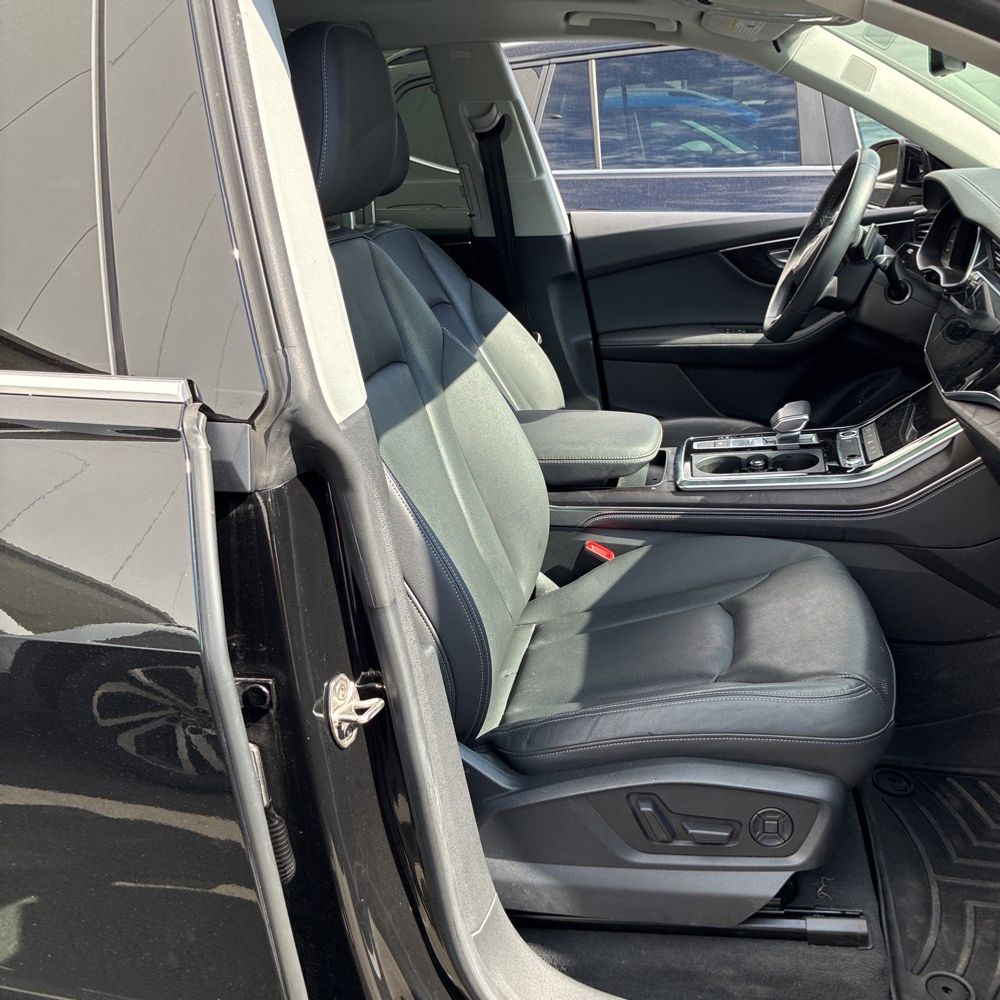 2023 Audi Q8 Premium Plus 55 TFSI