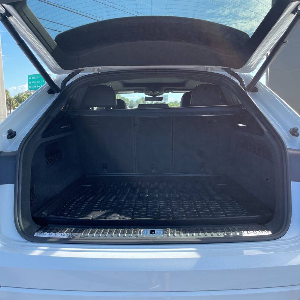 2021 Audi Q8 Prestige
