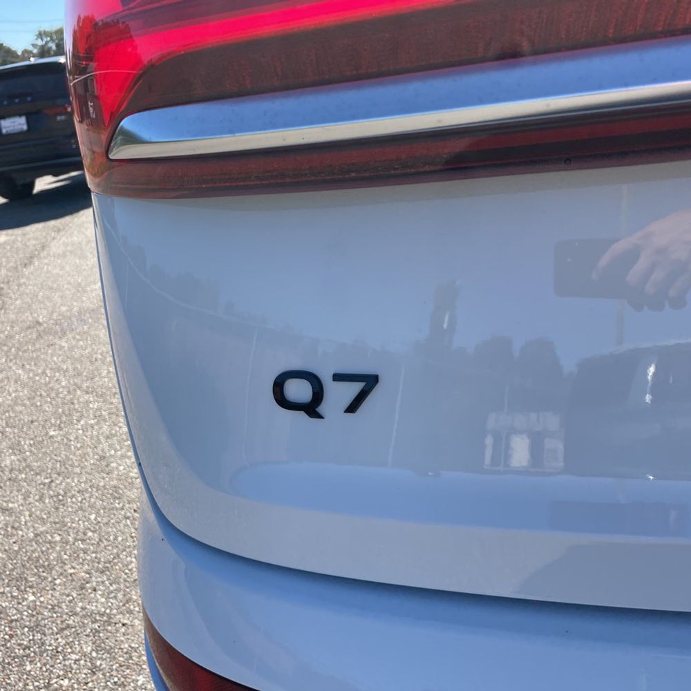 2025 Audi Q7 Premium Plus 45
