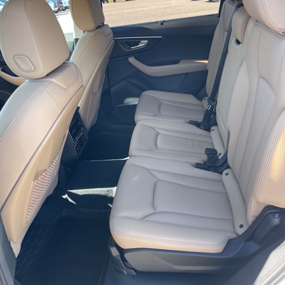 2025 Audi Q7 Premium Plus 45