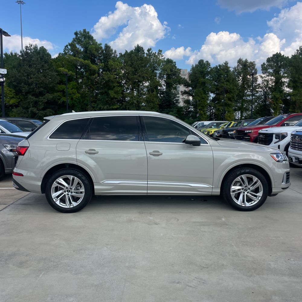 2022 Audi Q7 Premium Plus 45 TFSI