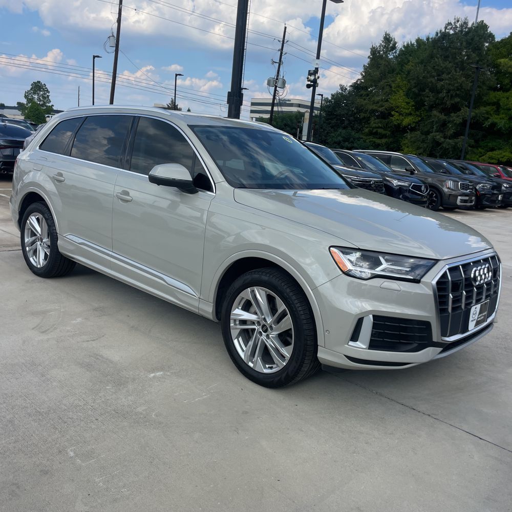 2022 Audi Q7 Premium Plus 45 TFSI