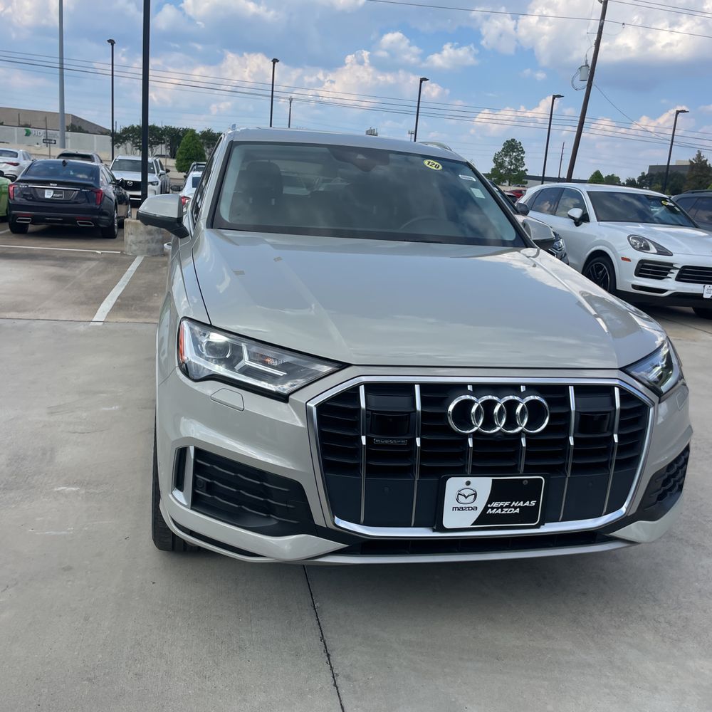 2022 Audi Q7 Premium Plus 45 TFSI