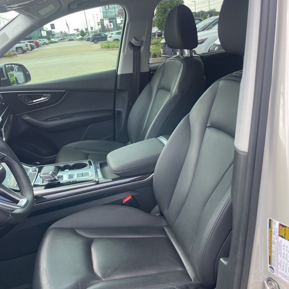 2022 Audi Q7 Premium Plus 45 TFSI
