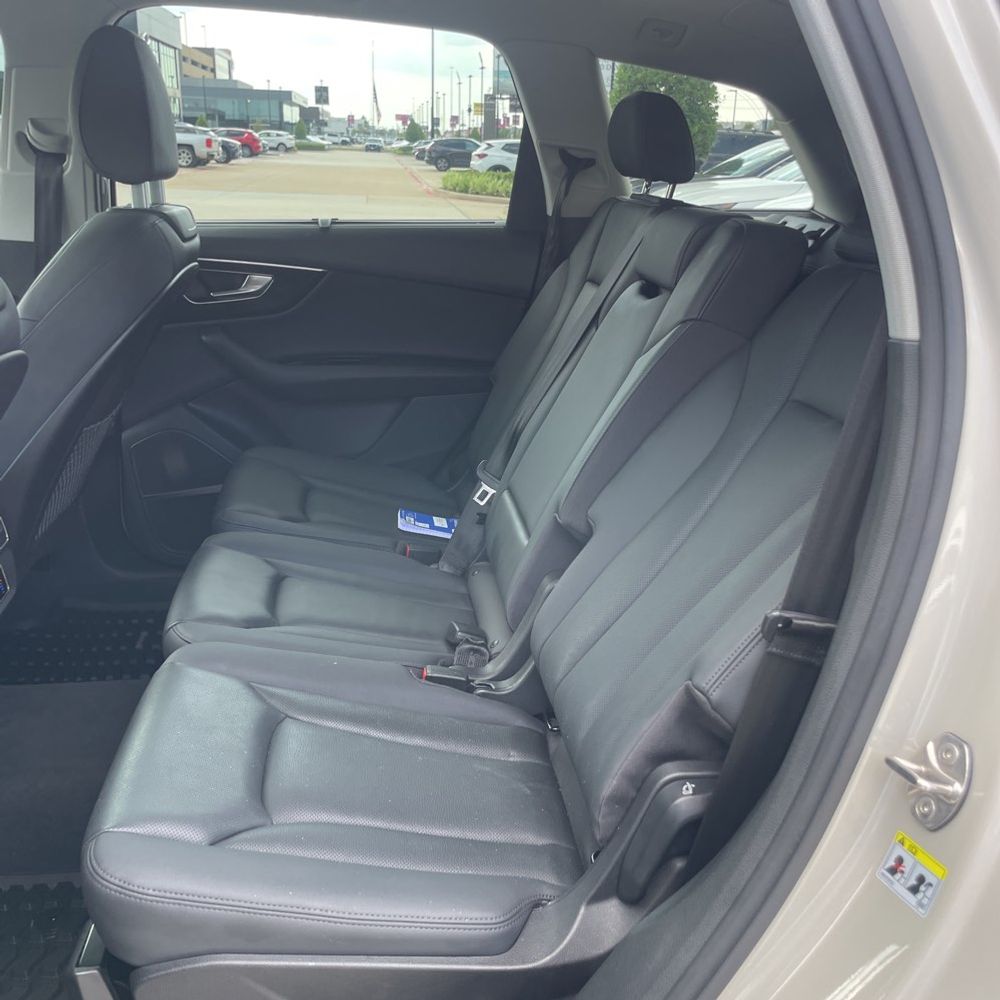 2022 Audi Q7 Premium Plus 45 TFSI