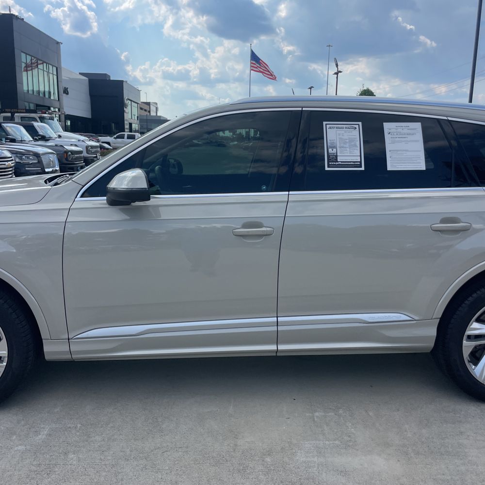 2022 Audi Q7 Premium Plus 45 TFSI