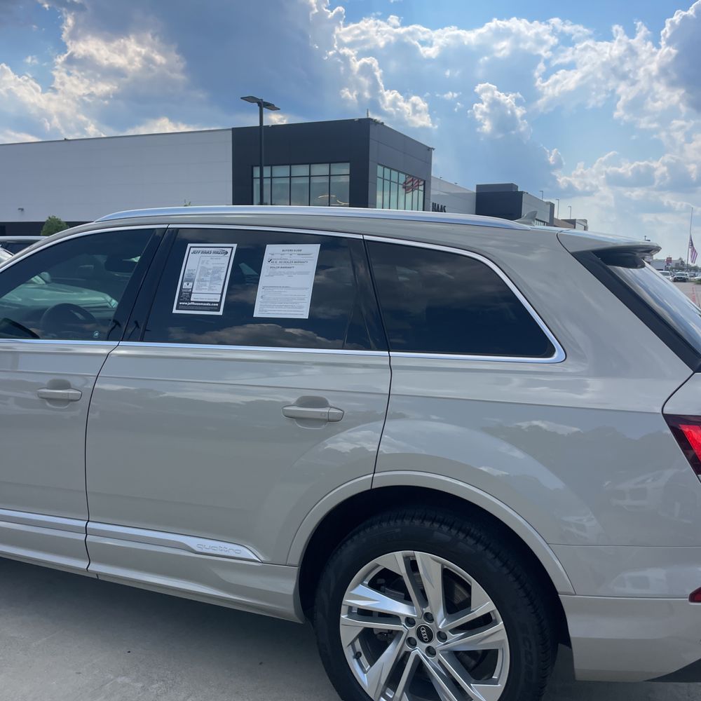 2022 Audi Q7 Premium Plus 45 TFSI