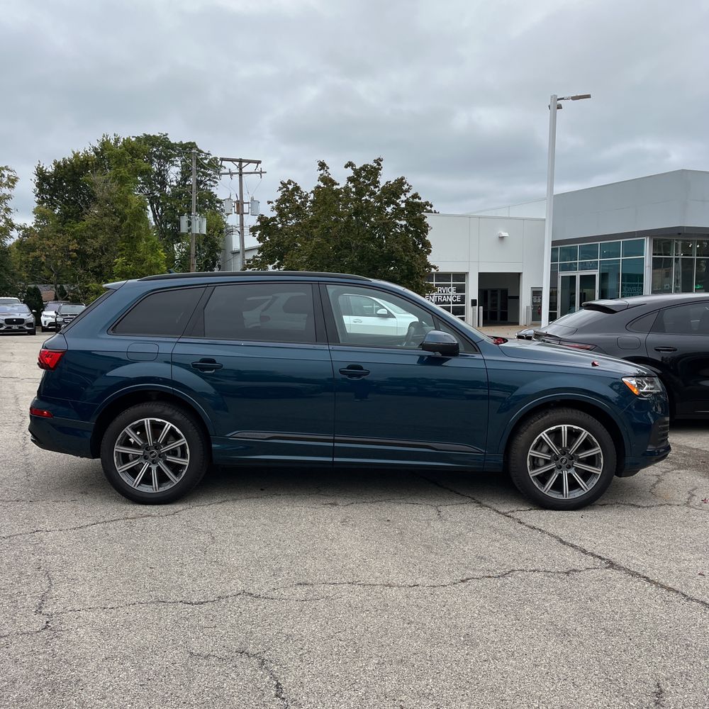 2022 Audi Q7 Premium Plus 45 TFSI