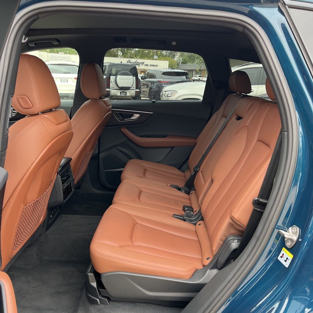 2022 Audi Q7 Premium Plus 45 TFSI