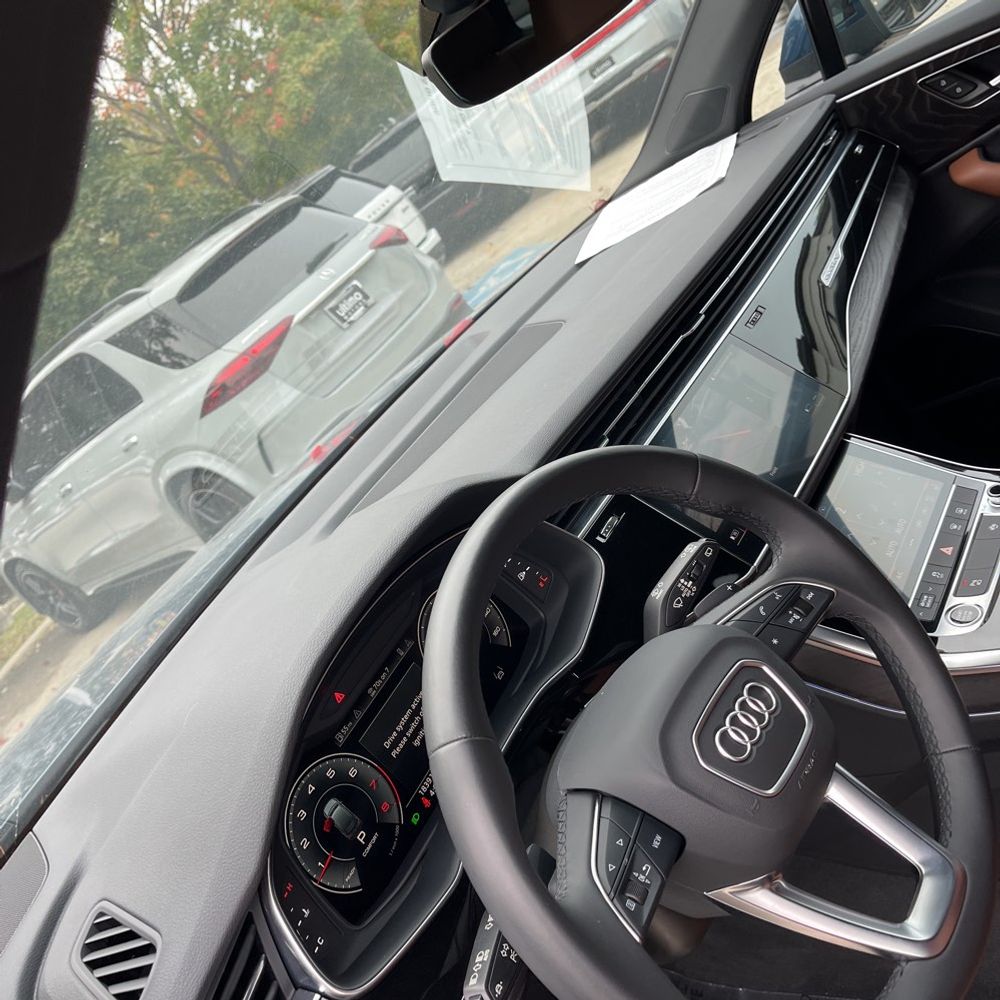2022 Audi Q7 Premium Plus 45 TFSI