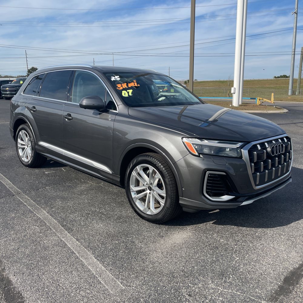 2025 Audi Q7 Premium Plus 55