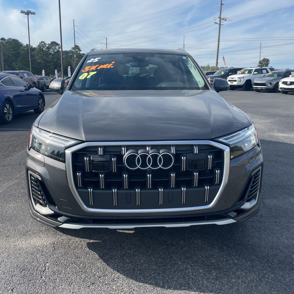 2025 Audi Q7 Premium Plus 55