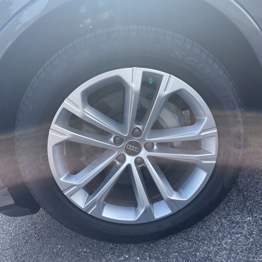 2025 Audi Q7 Premium Plus 55