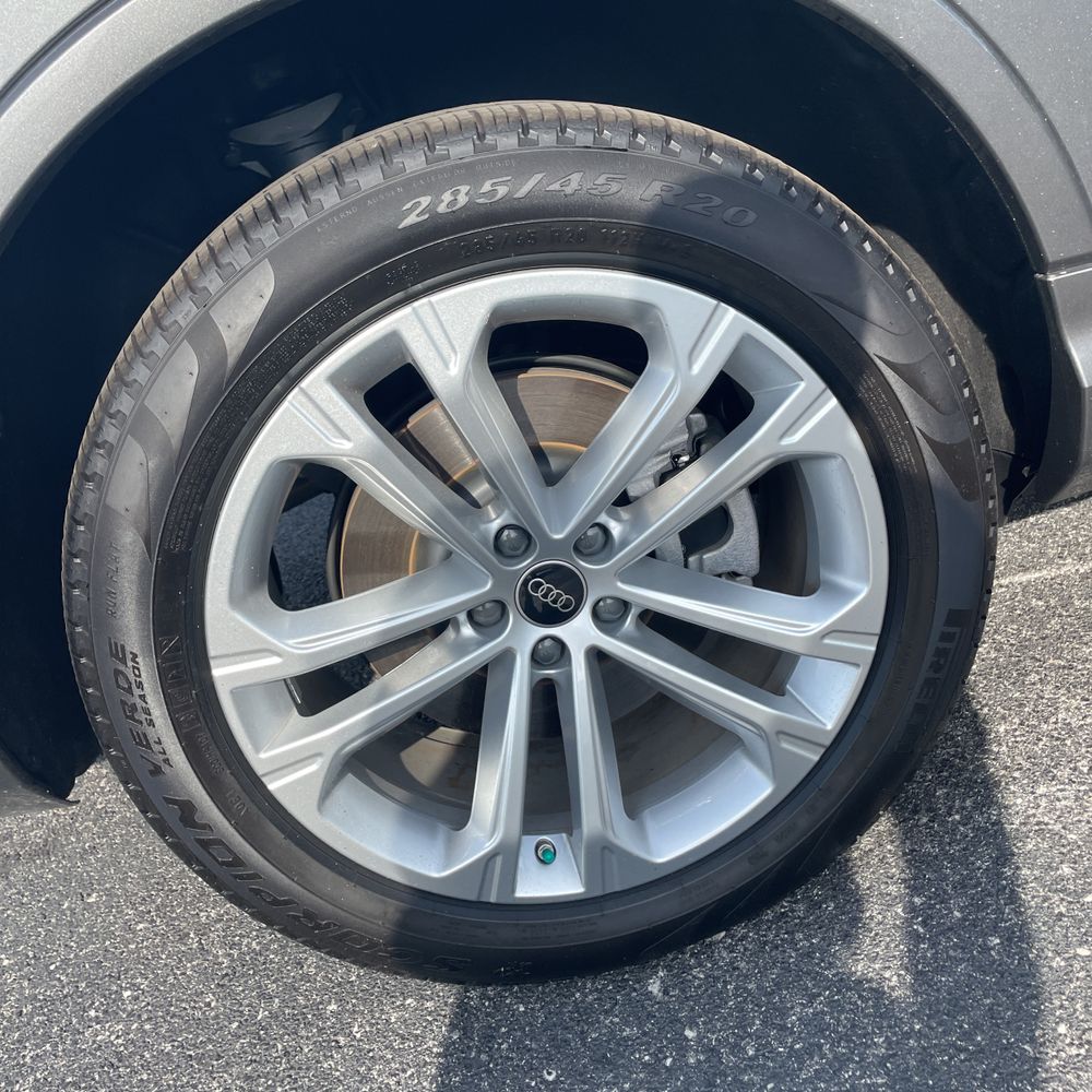 2025 Audi Q7 Premium Plus 55