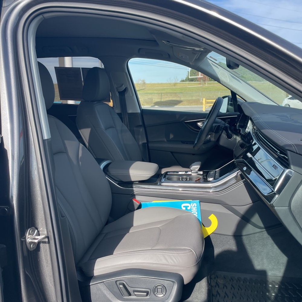 2025 Audi Q7 Premium Plus 55