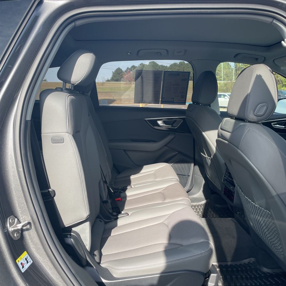 2025 Audi Q7 Premium Plus 55