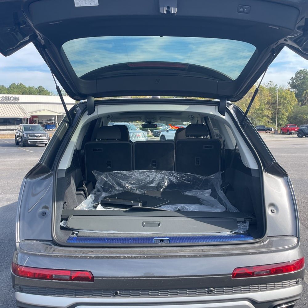 2025 Audi Q7 Premium Plus 55