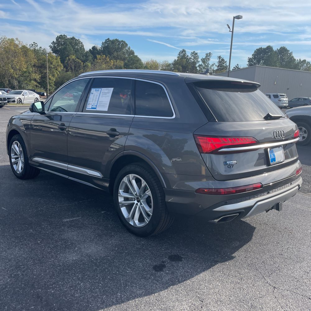 2025 Audi Q7 Premium Plus 55