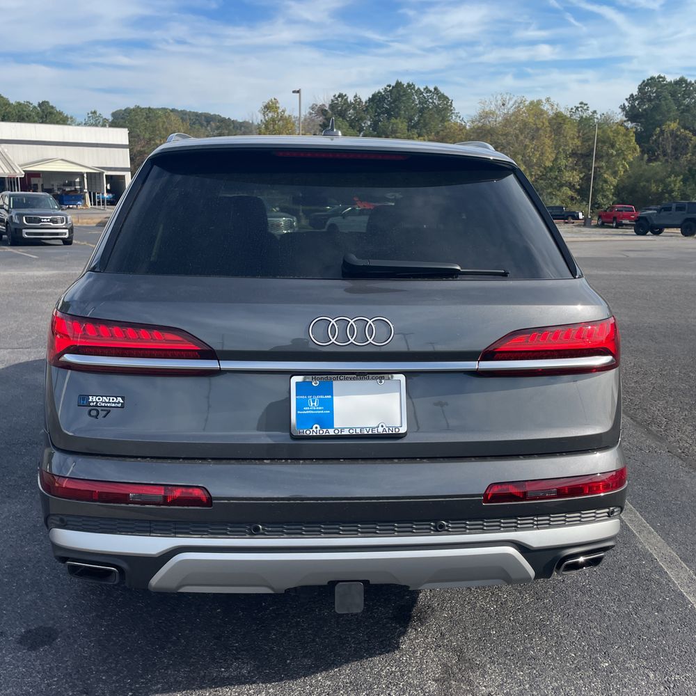 2025 Audi Q7 Premium Plus 55