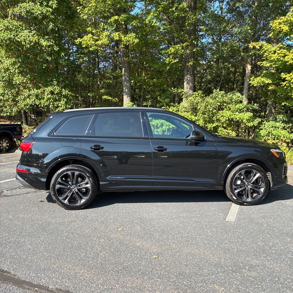2025 Audi Q7 Premium Plus 55