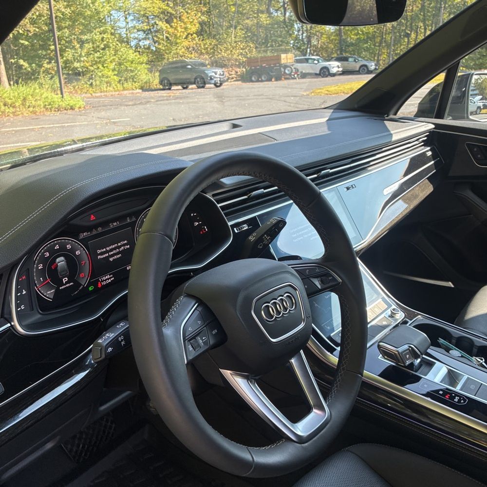 2025 Audi Q7 Premium Plus 55