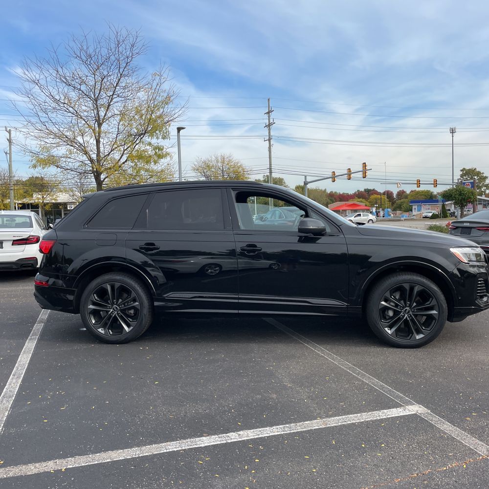 2025 Audi Q7 Premium Plus 55