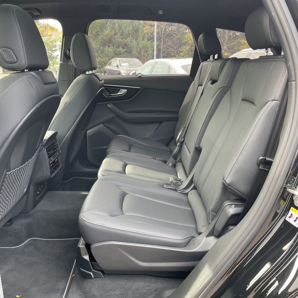 2025 Audi Q7 Premium Plus 55