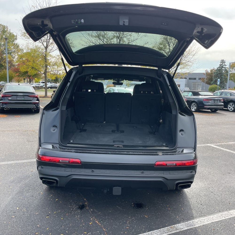 2025 Audi Q7 Premium Plus 55