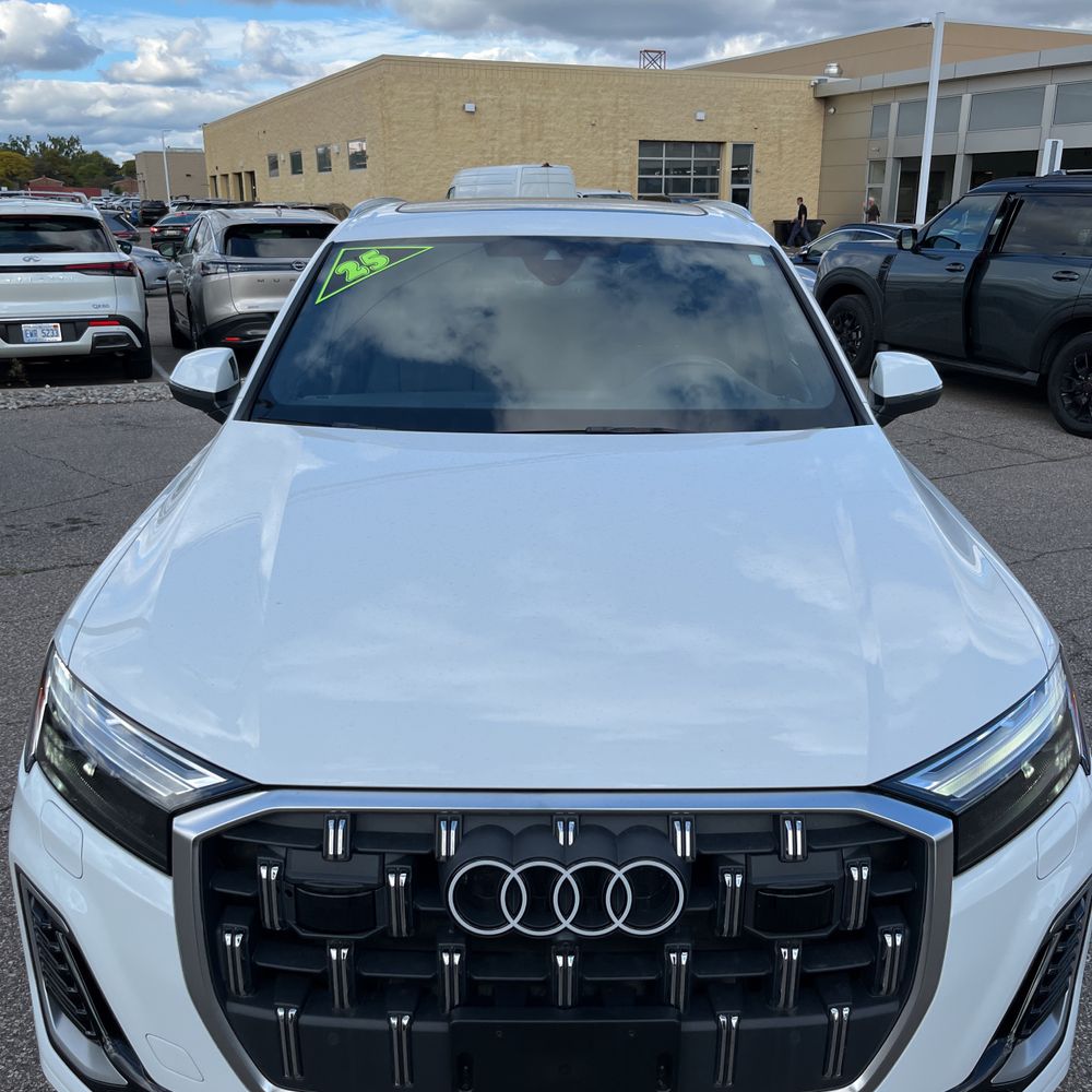 2025 Audi Q7 Premium Plus 55