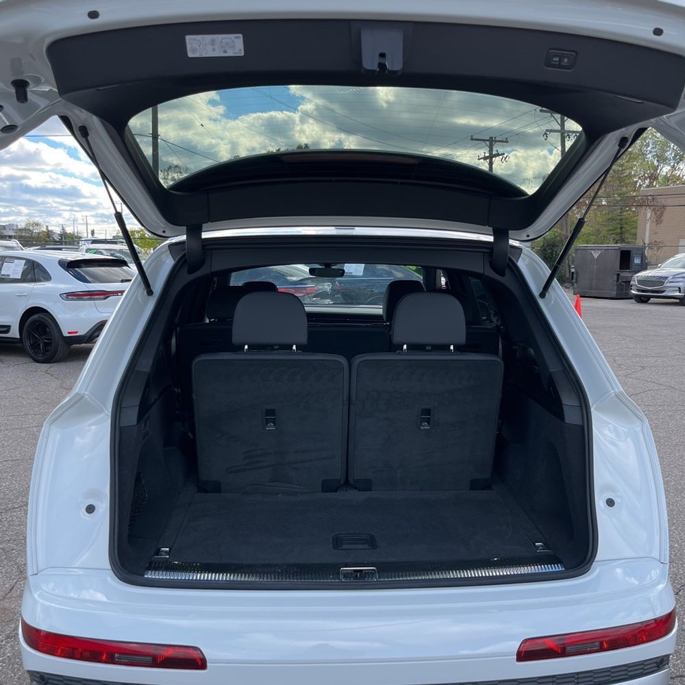 2025 Audi Q7 Premium Plus 55
