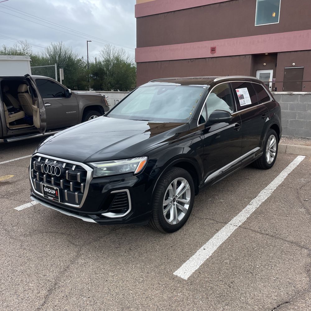 2025 Audi Q7 Premium Plus 55