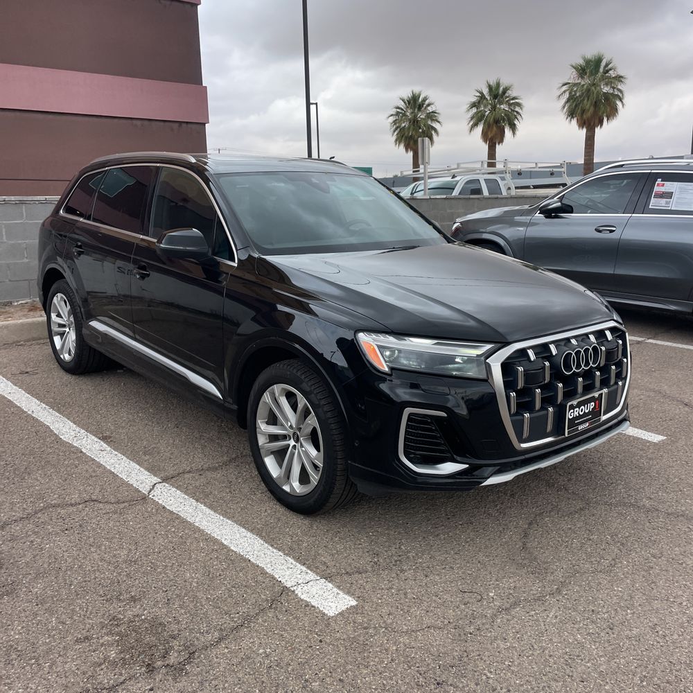 2025 Audi Q7 Premium Plus 55